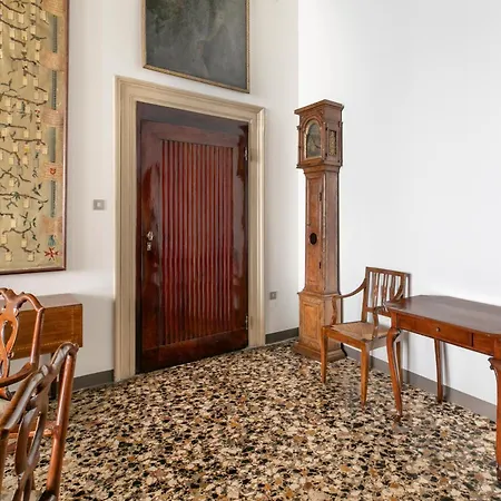 Appartamento Ca' Bianca - Historic In *